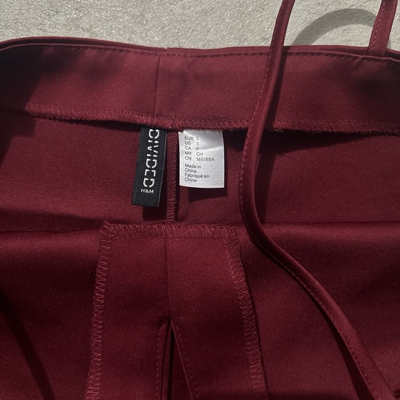 H&M Burgundy Camisole Top - Picture 3 of 4